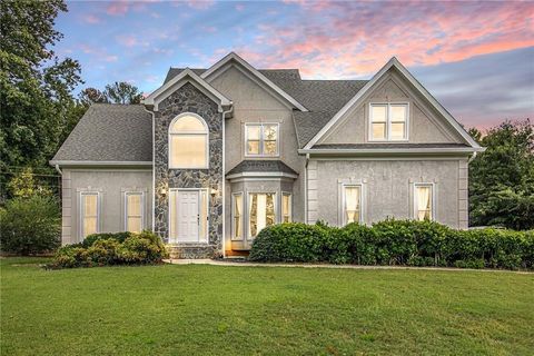 Homes For Sale - 280 Northcrest Drive<br/> Newnan, GA 30265