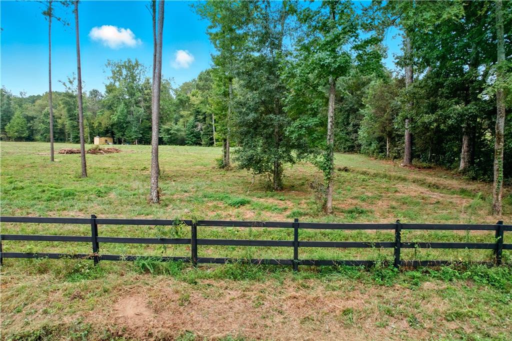 897 Griffin Road NW