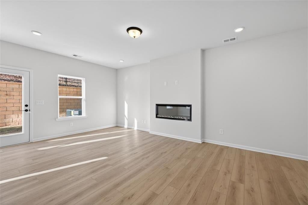 21 Bonsai Way 193