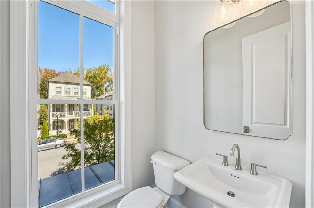 Towns on Thompson - Residential