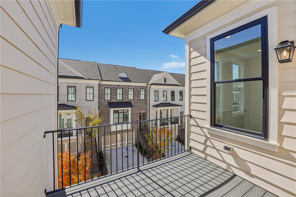 Towns on Thompson - Residential