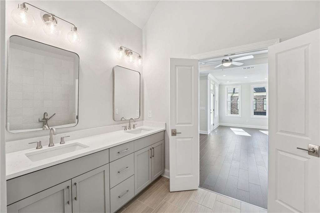 Towns on Thompson - Residential