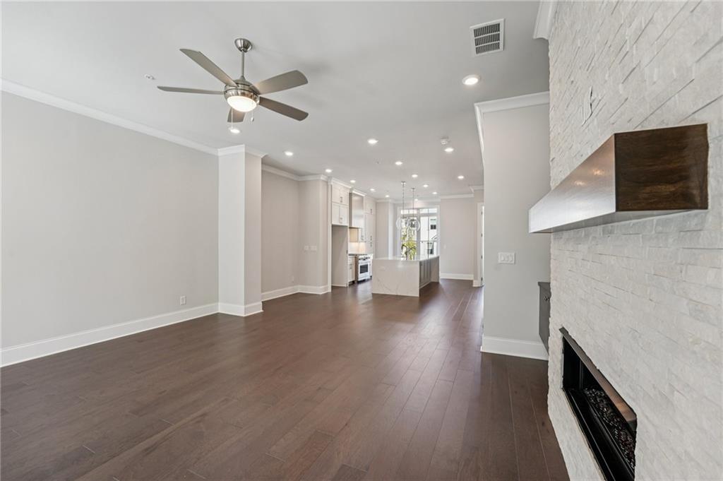 Towns on Thompson - Residential