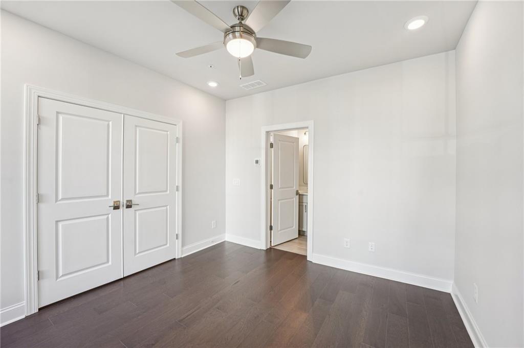 Towns on Thompson - Residential