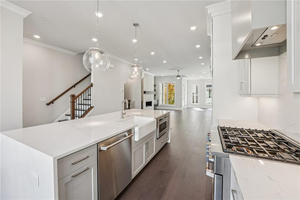 Towns on Thompson - Residential