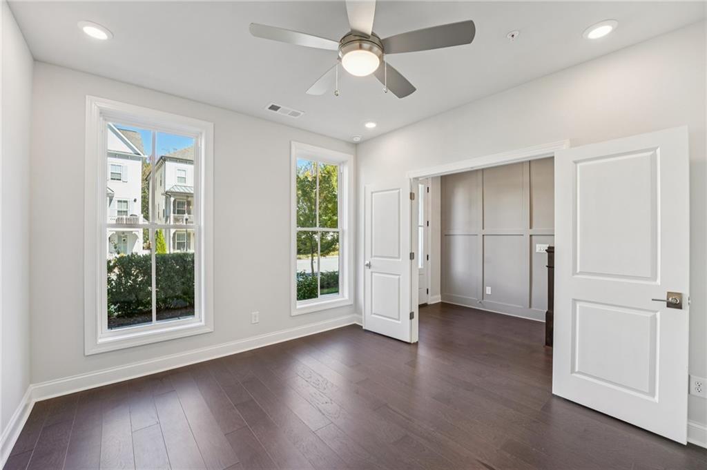 Towns on Thompson - Residential