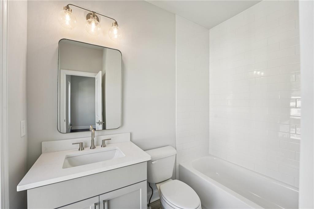 Towns on Thompson - Residential