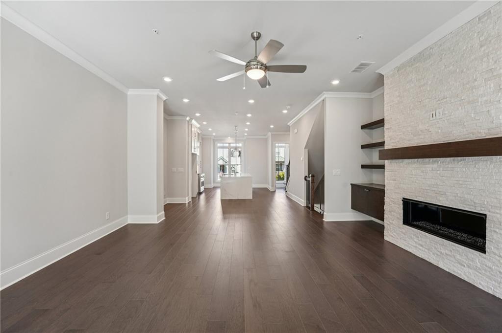 Towns on Thompson - Residential