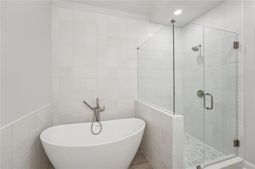 Towns on Thompson - Residential