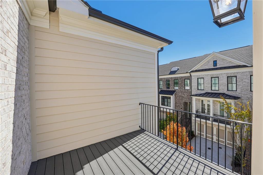 Towns on Thompson - Residential