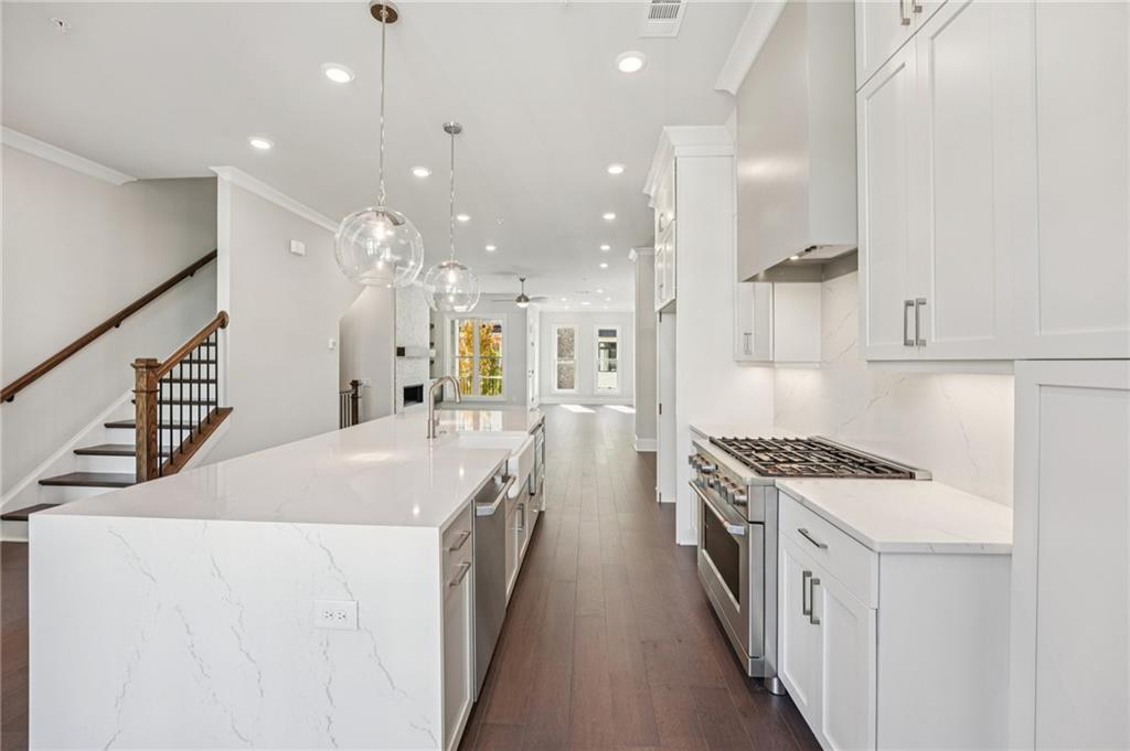 Towns on Thompson - Residential