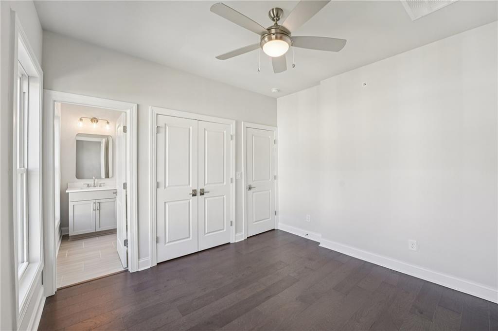 Towns on Thompson - Residential