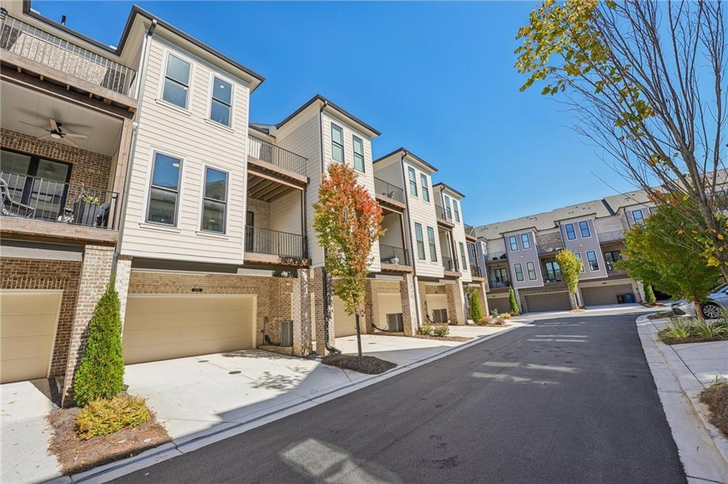 Towns on Thompson - Residential