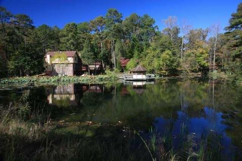 A home in Lilburn