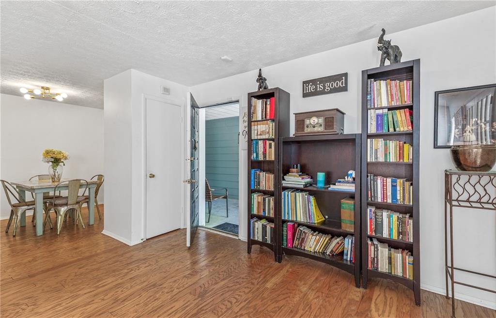 305 Summit North Drive NE 305