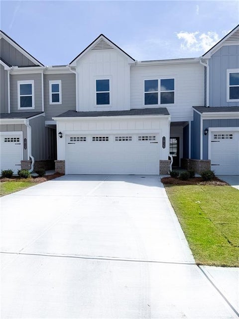 Townhouse For Rent - 1015 Stiles Circle<br/> Cartersville, GA 30120