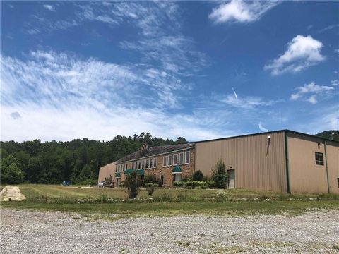 1379 Newsome Gap Road Rising Fawn GA 30738
