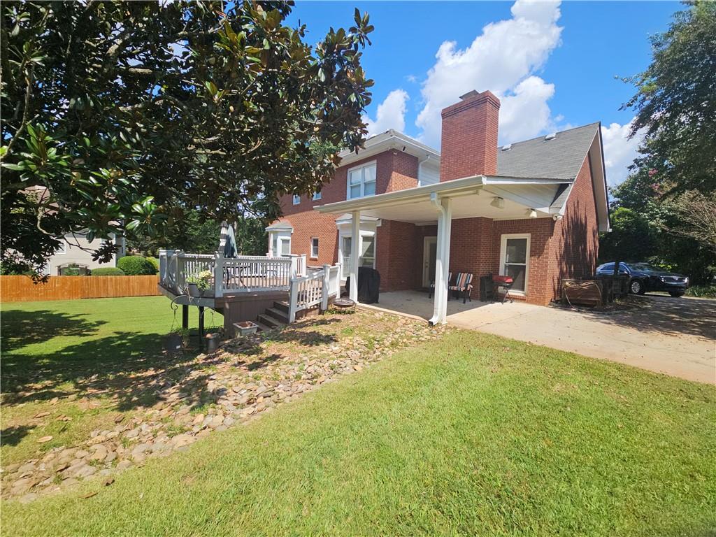 1135 Vineyard Drive SE