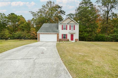 A home in Fairburn