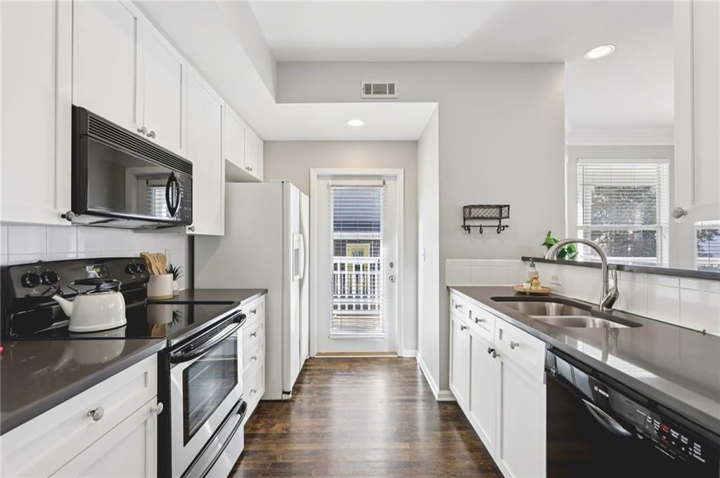 951 Glenwood Avenue SE 701