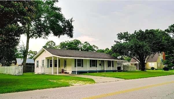 315 Magnolia Street, Waycross, Georgia image 1