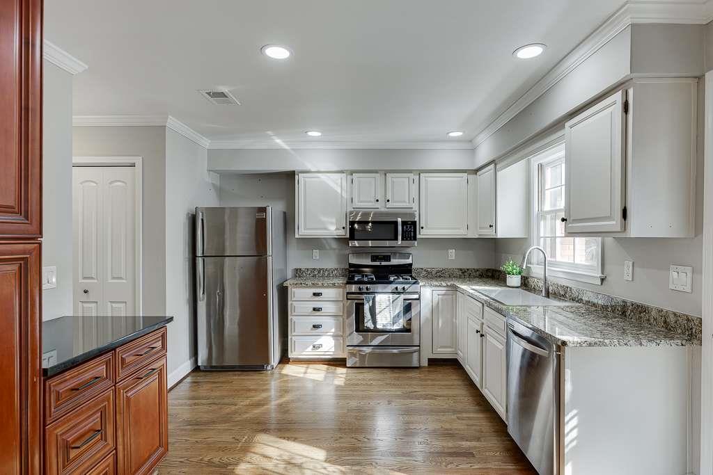102 Defoors Mill Drive, Atlanta, Georgia image 11