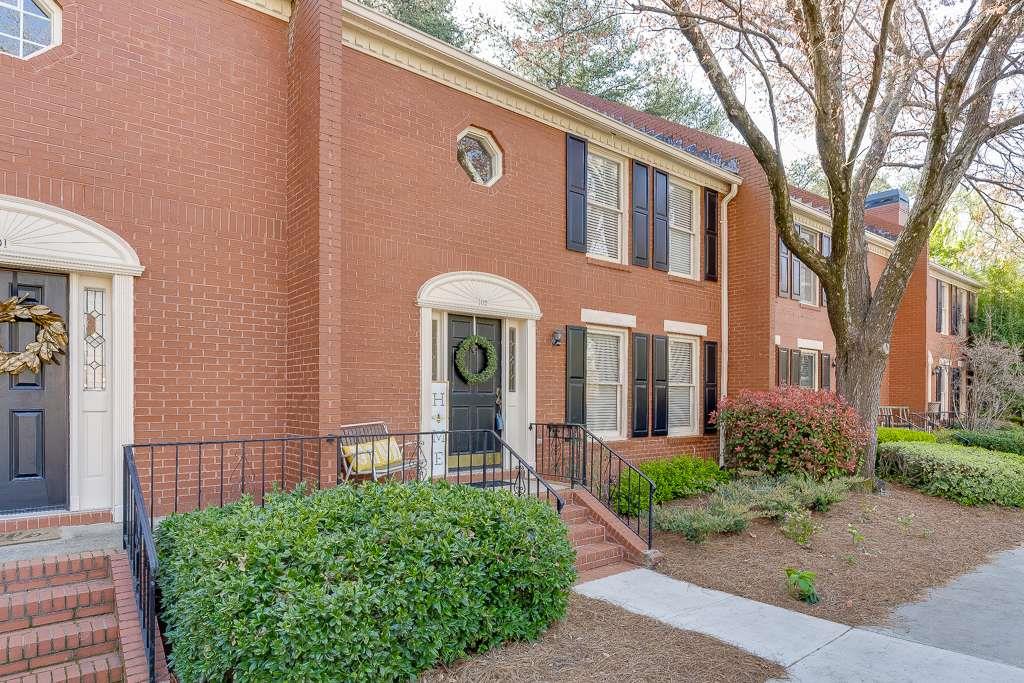 102 Defoors Mill Drive, Atlanta, Georgia image 2
