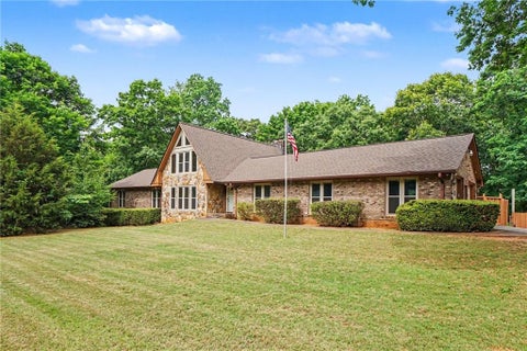 Homes For Sale - 3135 Heritage Crossing Drive<br/> Buford, GA 30519