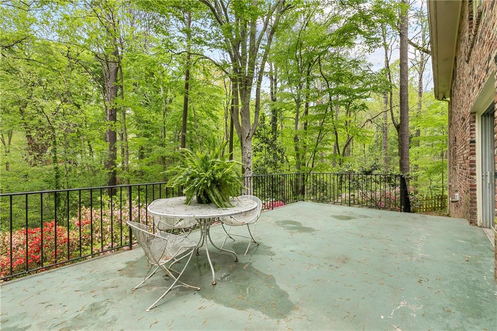 1725 Timberland Road, Atlanta, Georgia image 39