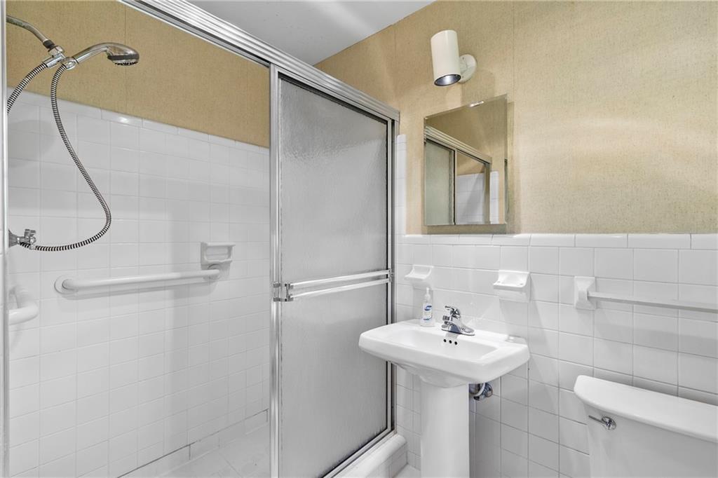 1725 Timberland Road, Atlanta, Georgia image 23