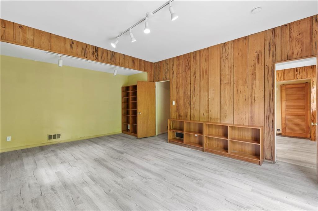 1725 Timberland Road, Atlanta, Georgia image 31