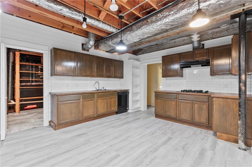 1725 Timberland Road, Atlanta, Georgia image 28