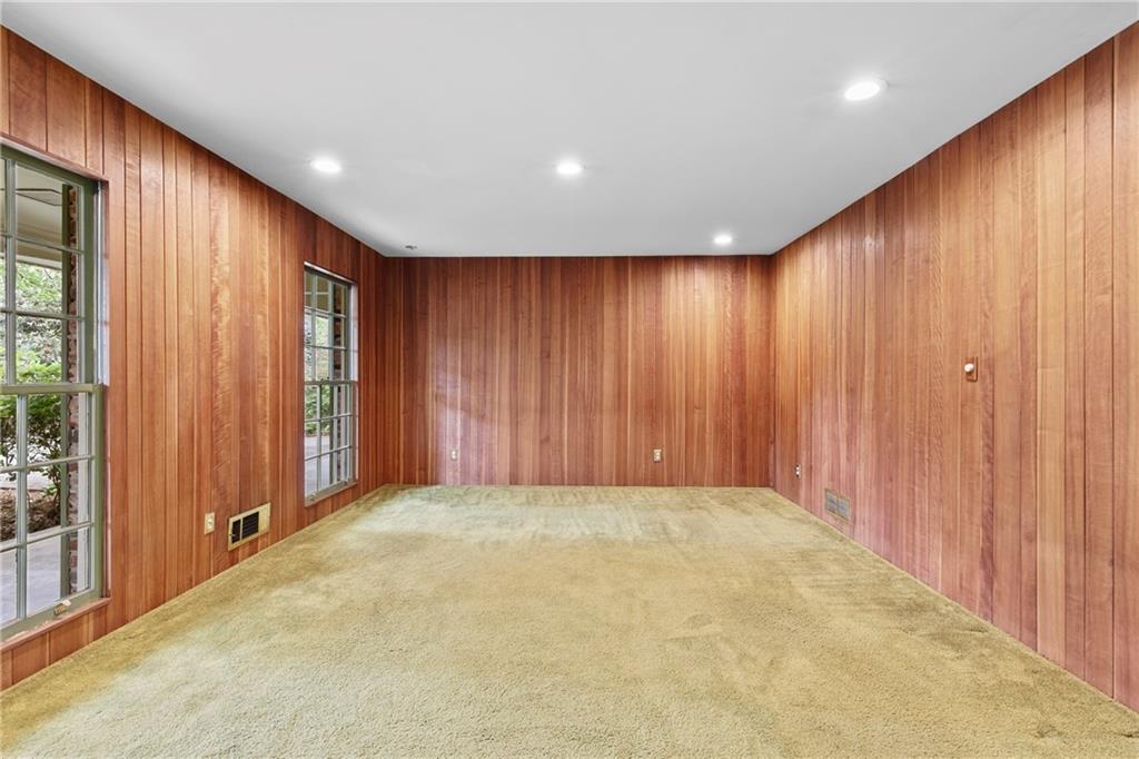 1725 Timberland Road, Atlanta, Georgia image 7