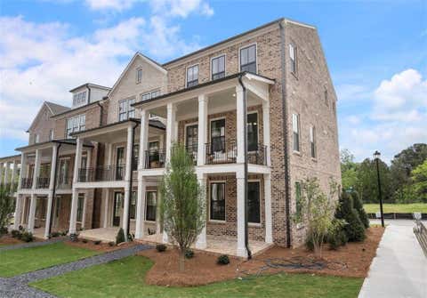 Townhouse For Sale - 2198 Wexford Drive #33<br/> Brookhaven, GA 30319