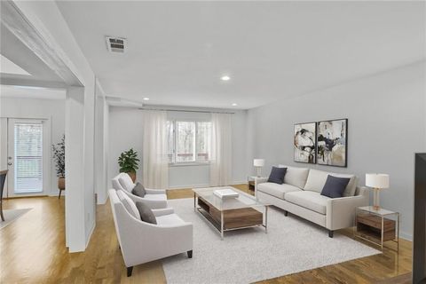 3036 Vinings Ferry Drive SE Atlanta GA 30339
