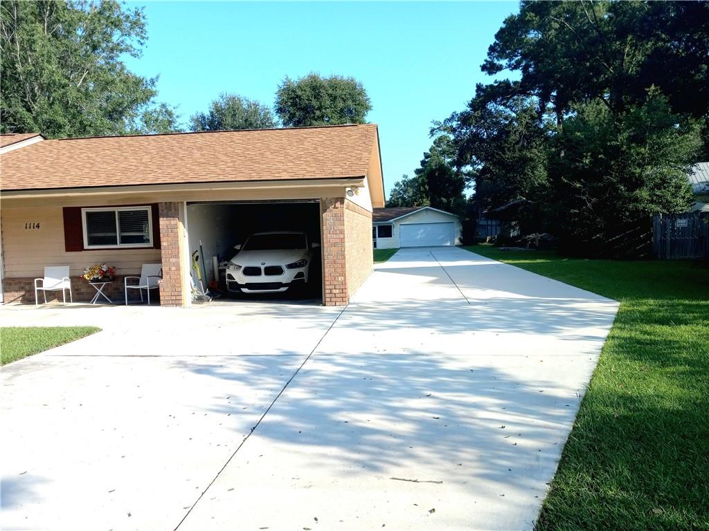 1114 Forest Drive