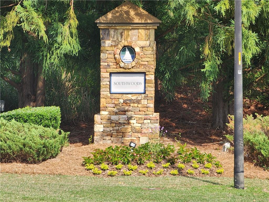 1001 Creekhead Drive