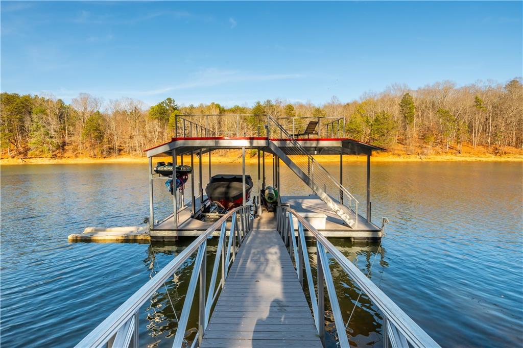 27 Toto Creek Drive E