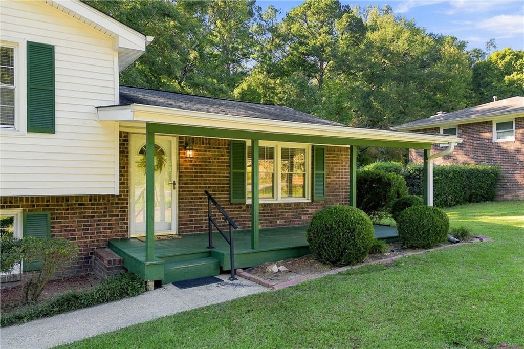 3142 Brooks Lane