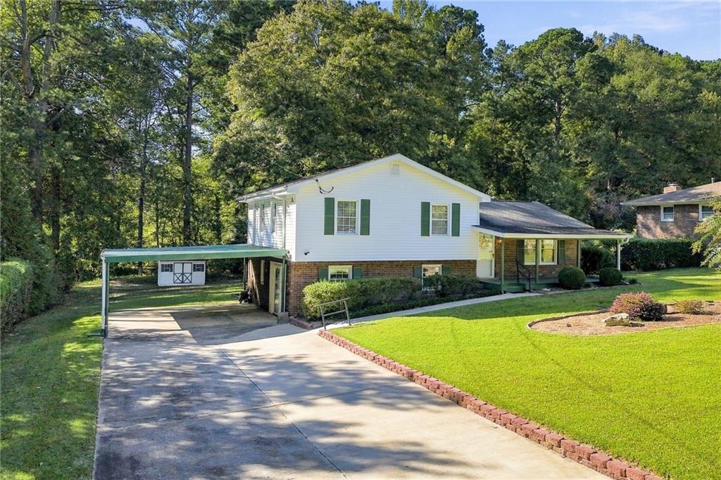 3142 Brooks Lane