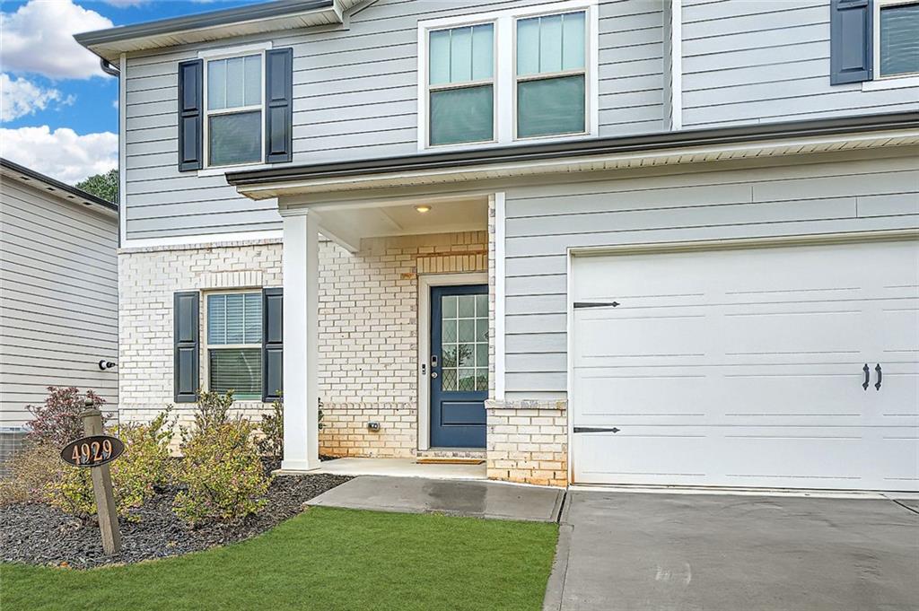 4929 Dufour Drive, Lilburn, Georgia image 2