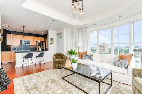 Condo For Sale - 325 East Paces Ferry Road #1502<br/> Atlanta, GA 30305