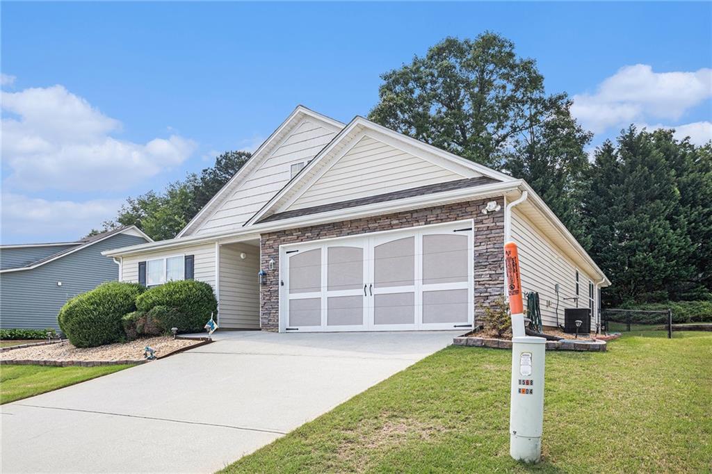807 Ideal Place, Winder, Georgia image 3
