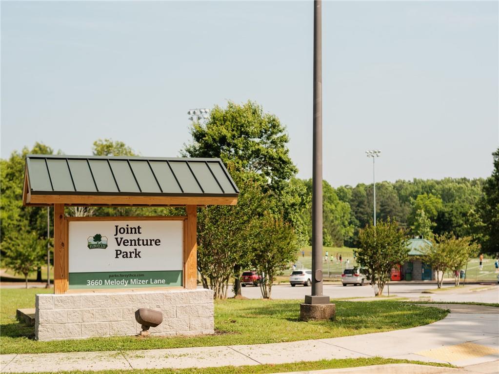 Market Square at Sawnee Village - Residential