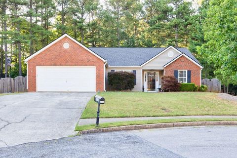 A home in Dacula