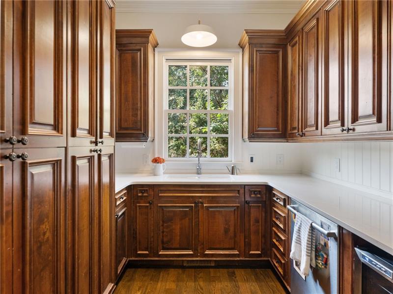 Dawsonville, Georgia, 30534, United States, 6 Bedrooms Bedrooms, ,9 BathroomsBathrooms,Residential,Active,2051999