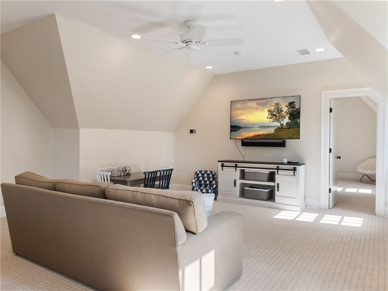 Dawsonville, Georgia, 30534, United States, 6 Bedrooms Bedrooms, ,9 BathroomsBathrooms,Residential,Active,2051999