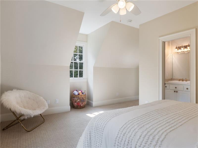 Dawsonville, Georgia, 30534, United States, 6 Bedrooms Bedrooms, ,9 BathroomsBathrooms,Residential,Active,2051999