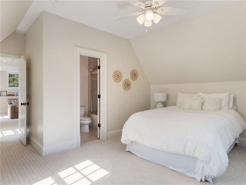 Dawsonville, Georgia, 30534, United States, 6 Bedrooms Bedrooms, ,9 BathroomsBathrooms,Residential,Active,2051999