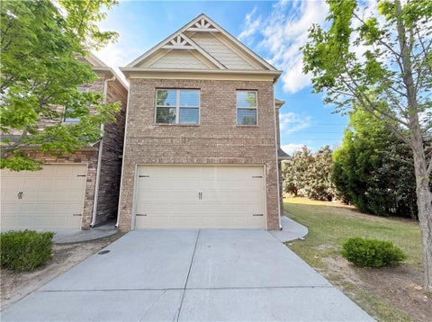 Townhouse For Sale - 10555 Naramore Lane<br/> Alpharetta, GA 30022